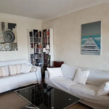 Angela Apartment *